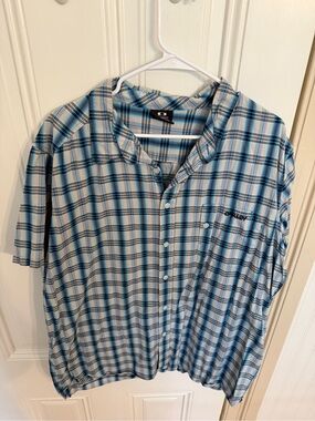 Oakley Light Blue & White Plaid Short-Sleeve Button-Down